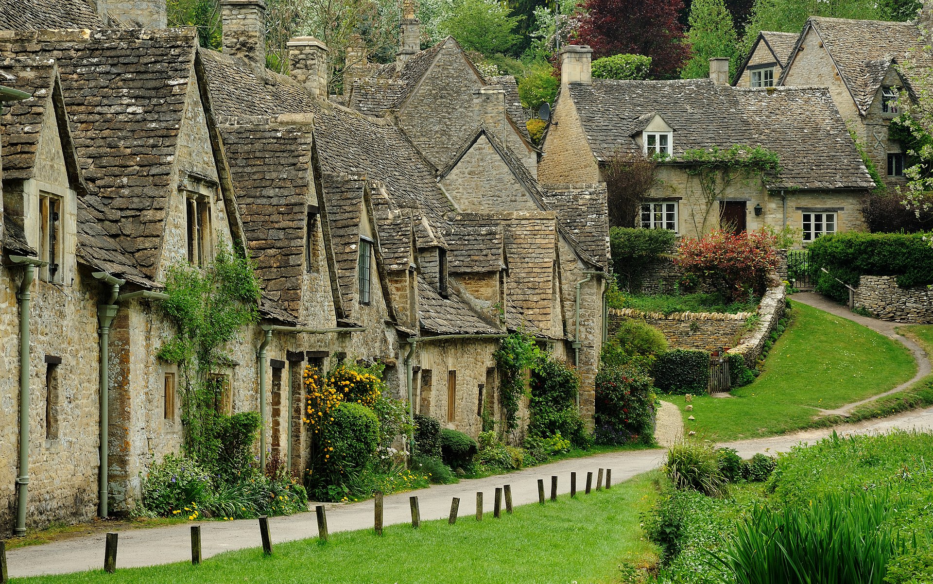 VisitBibury.com